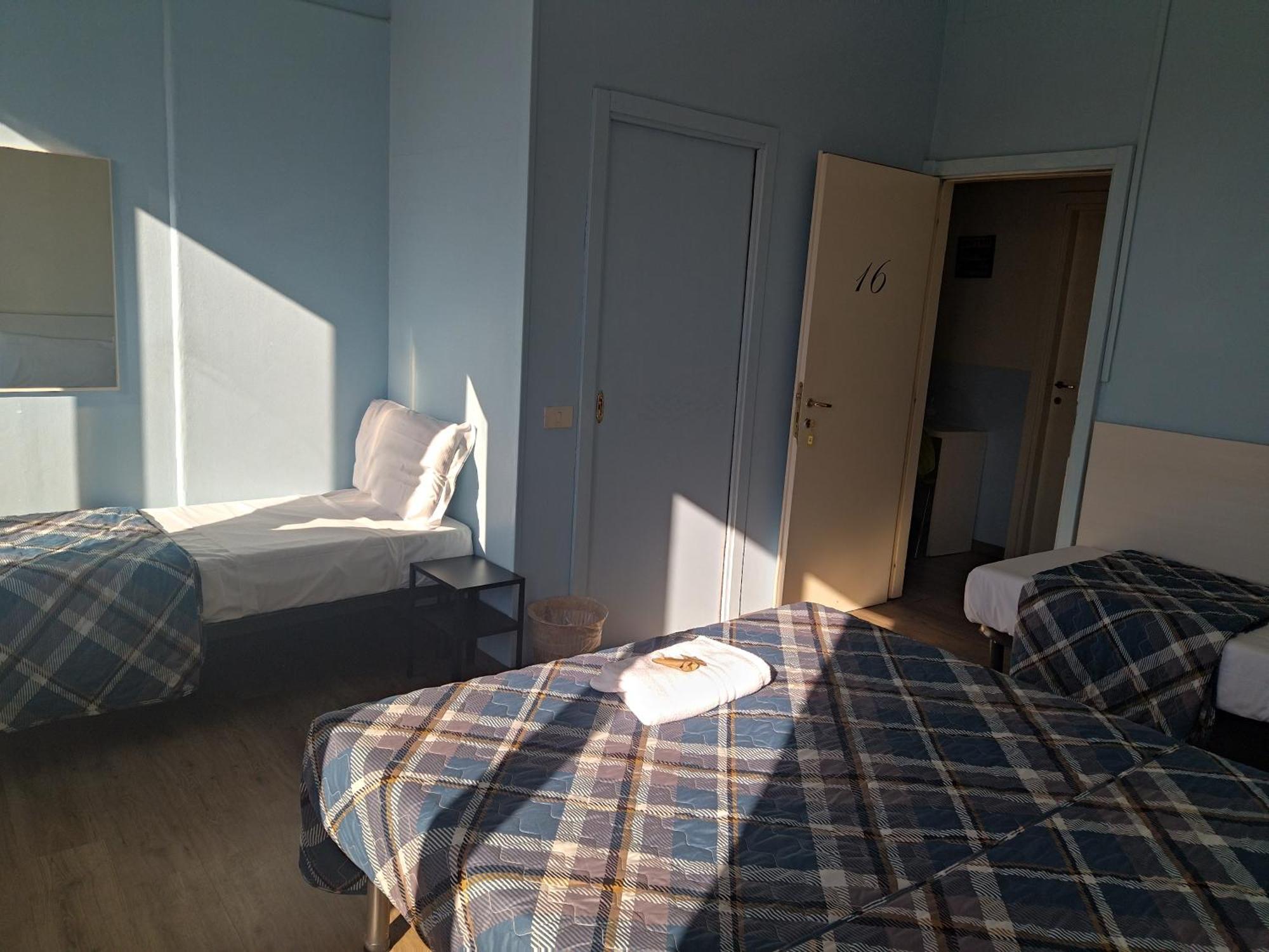 Hotel Kennedy Милано Екстериор снимка