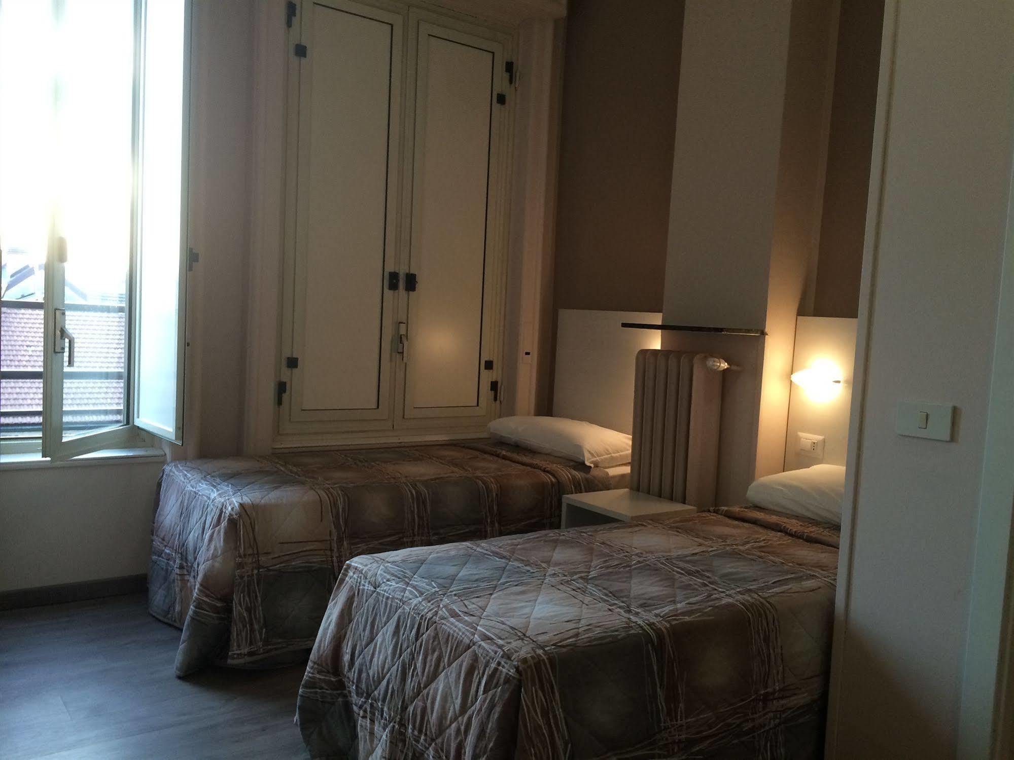 Hotel Kennedy Милано Екстериор снимка